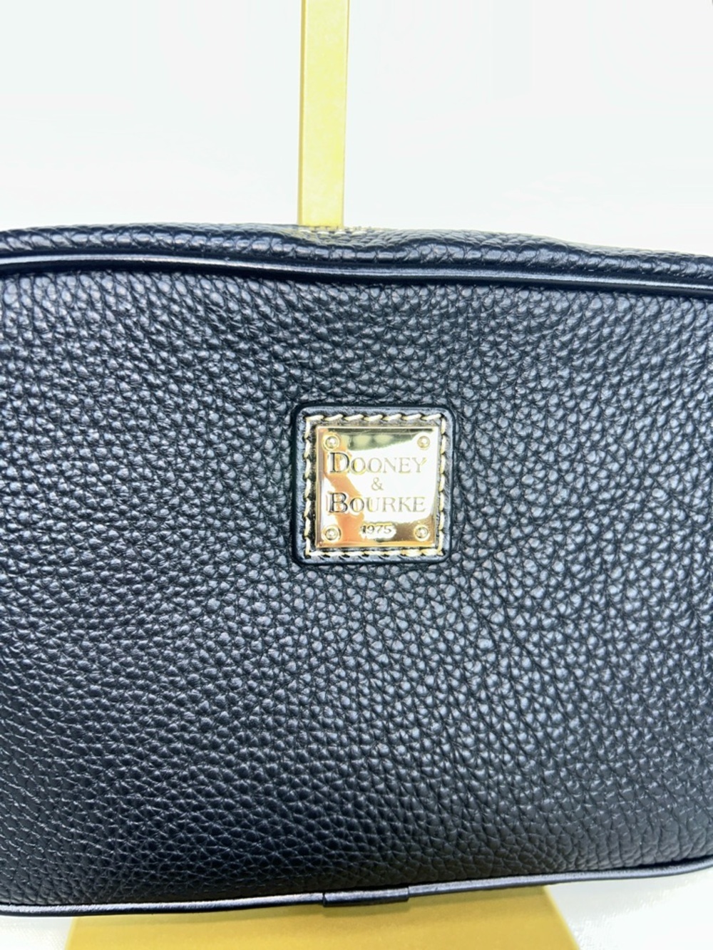 Dooney & Bourke Black Pebbled Leather Camera Crossbody Bag Gold Hardware - Picture 3 of 14